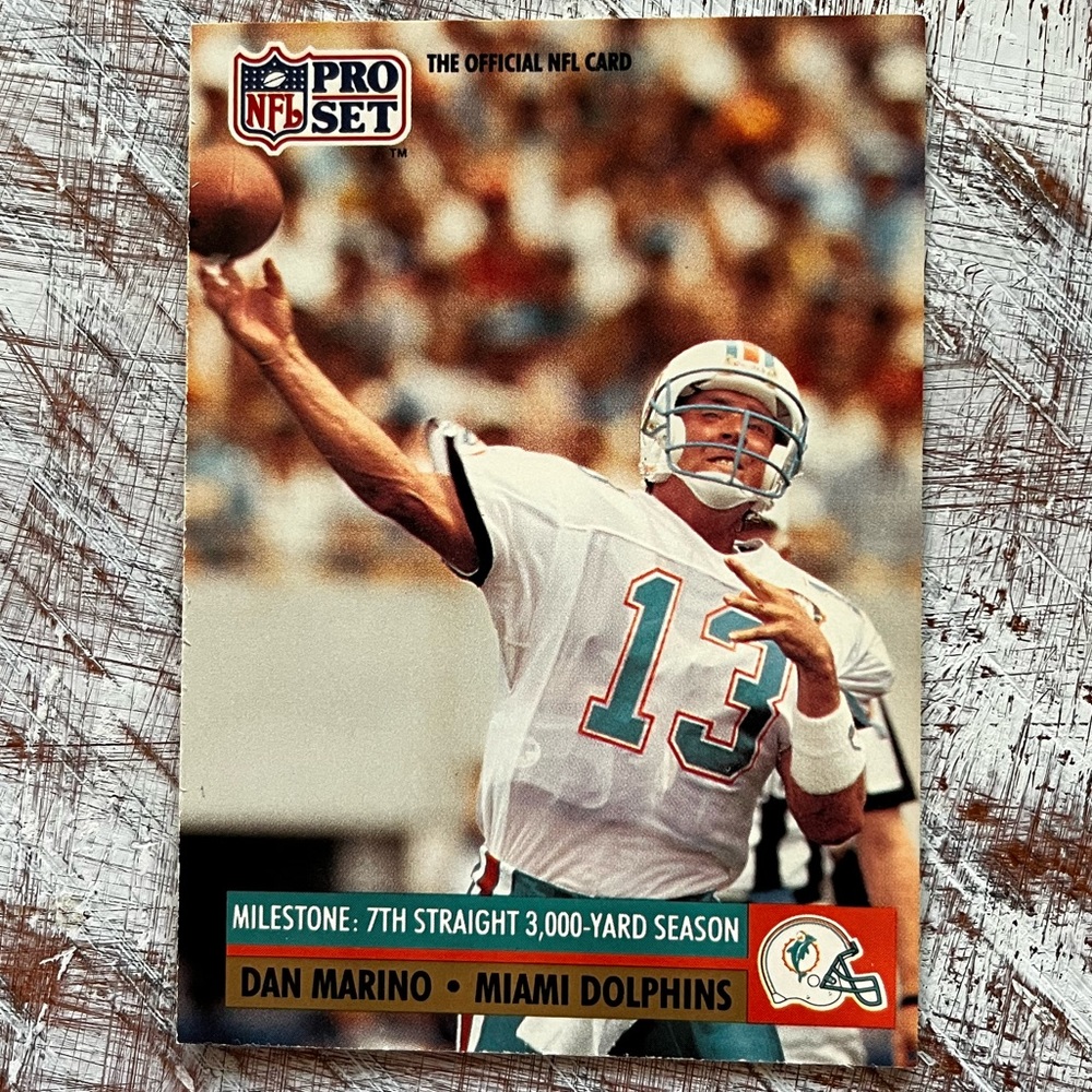 VINTAGE Dan Marino Miami Dolphins Football Card